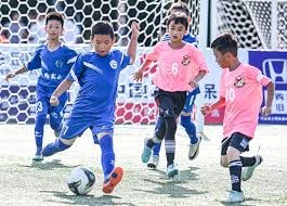 布朗质疑判罚引热议，官方证据还原真相：马刺绝非“伪强队”